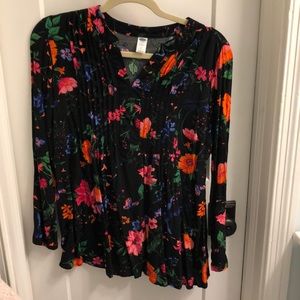 Old navy floral long sleeve maternity blouse